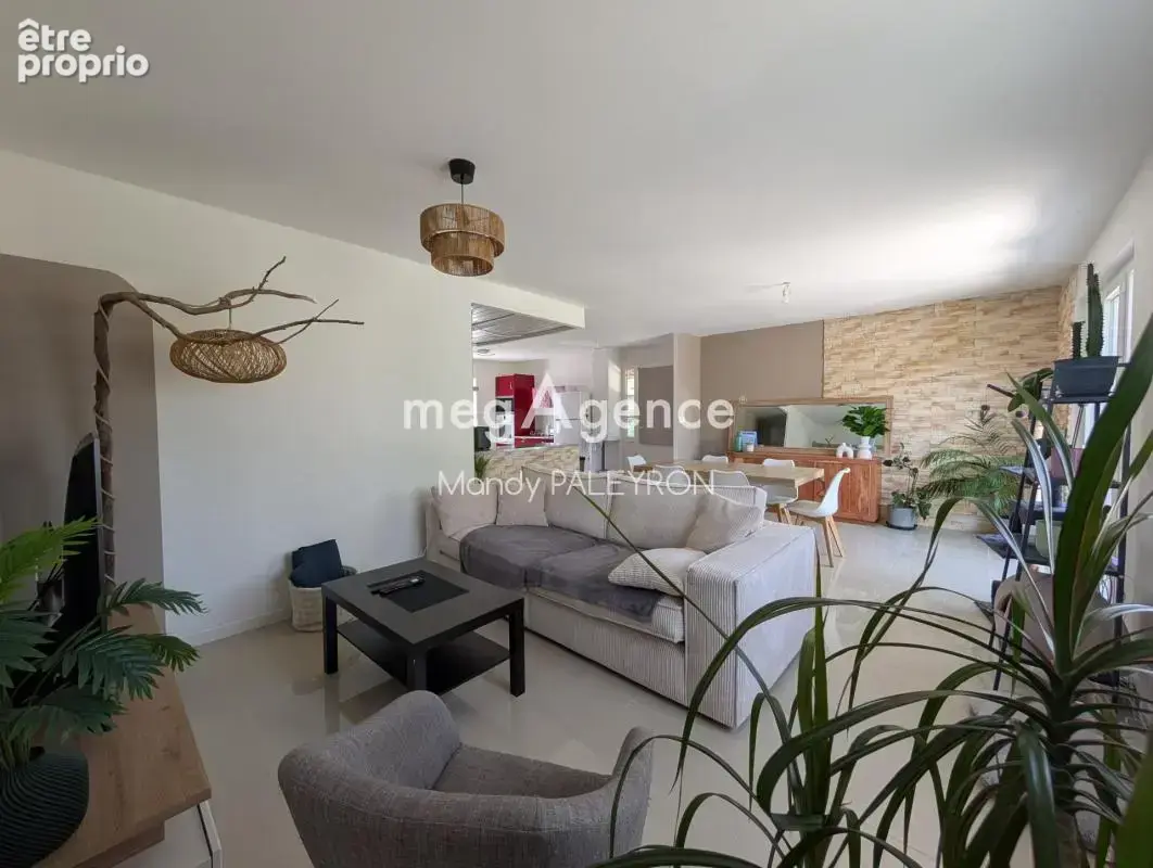 Maison Plain-pied 110 m² 5 pièces bel extérieur - photo 7