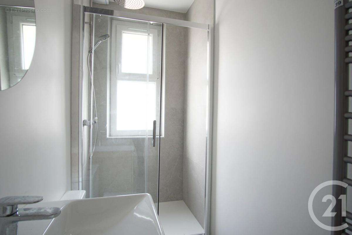 Appartement à IVRY-SUR-SEINE