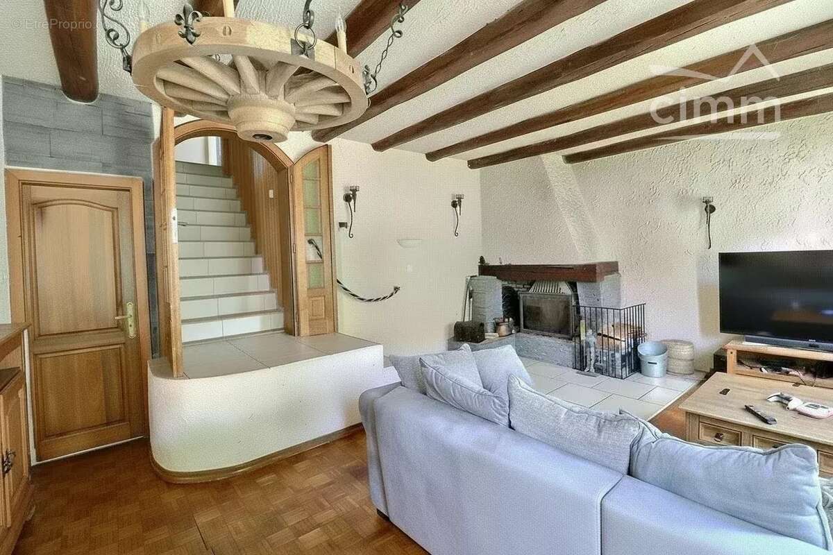 Maison 6 pièces de 167,80 m² – Terrain de 1 194 m²-  parcelle constructible - GAUBIVING - photo 5