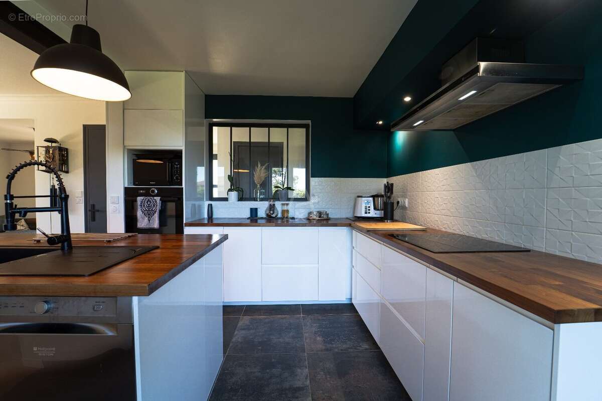 Maison à SAINT-PIERRE-DU-MONT