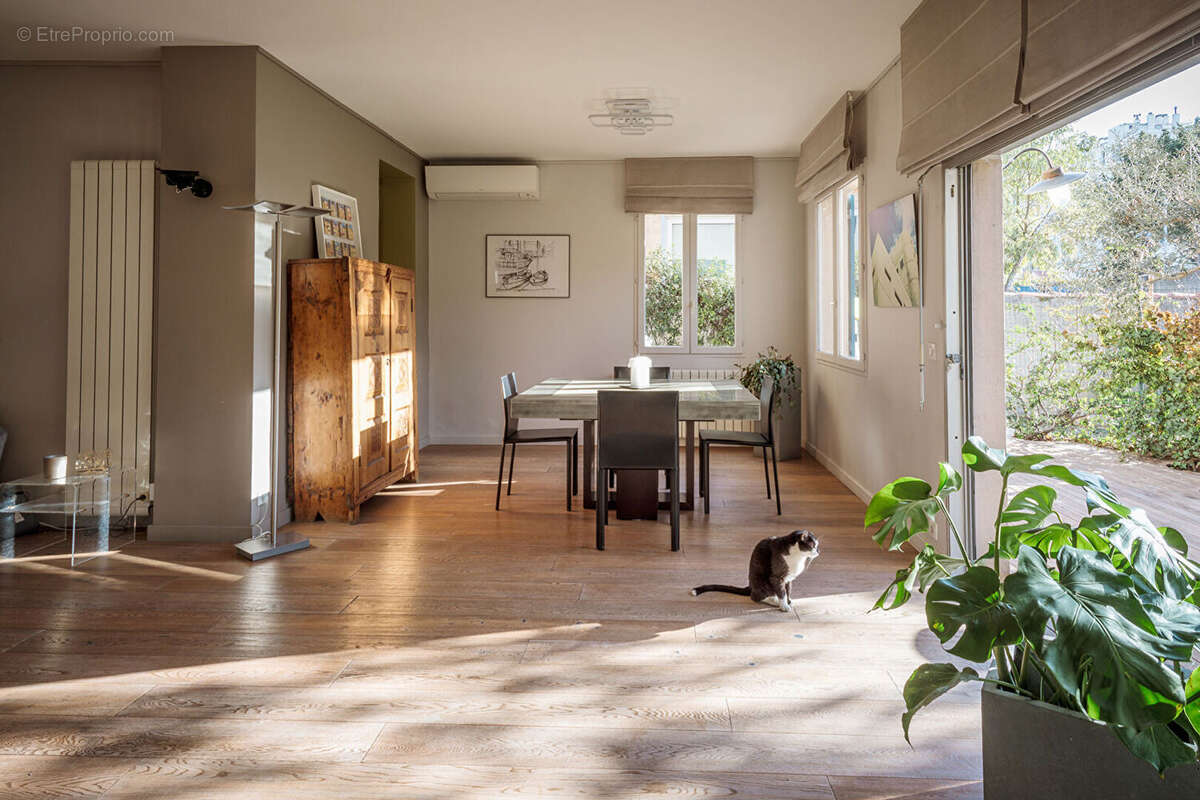 Appartement à MARSEILLE-9E