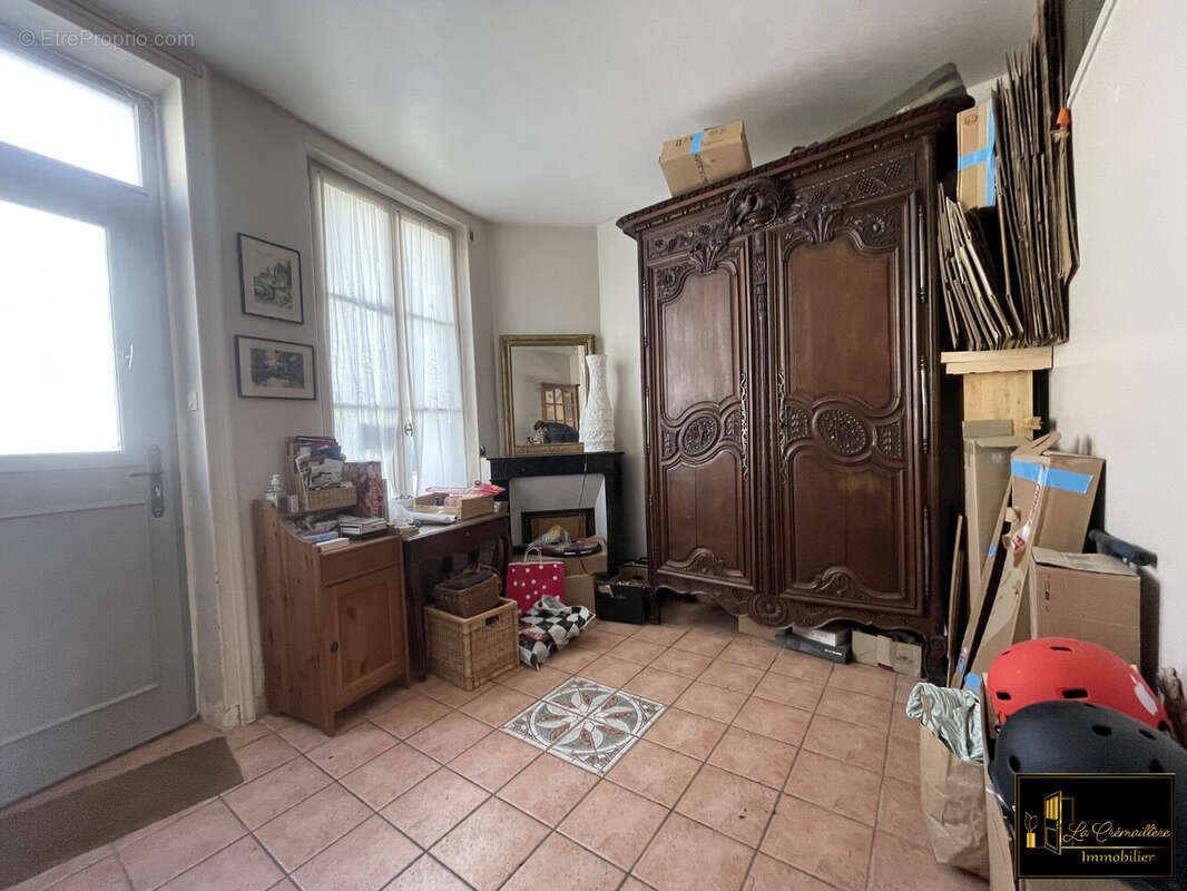 Entrée / Bureau maison de Dourdan  - Maison à DOURDAN