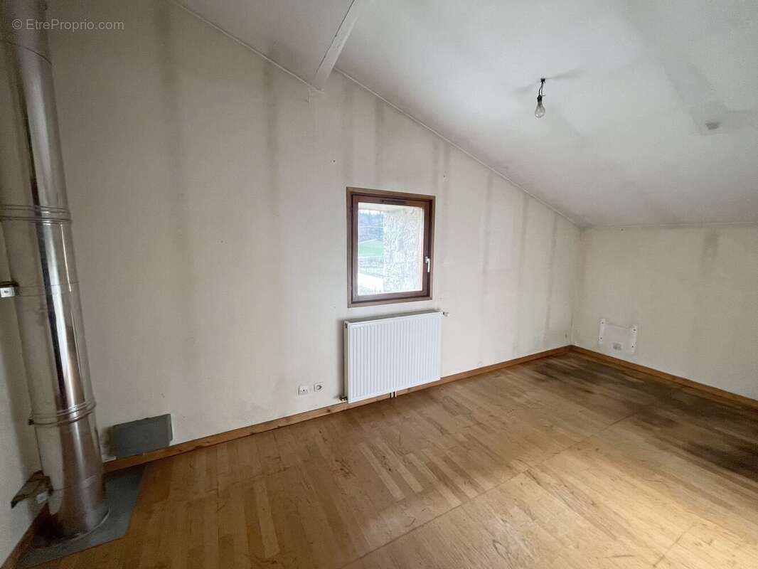 Maison à SAINT-BASILE