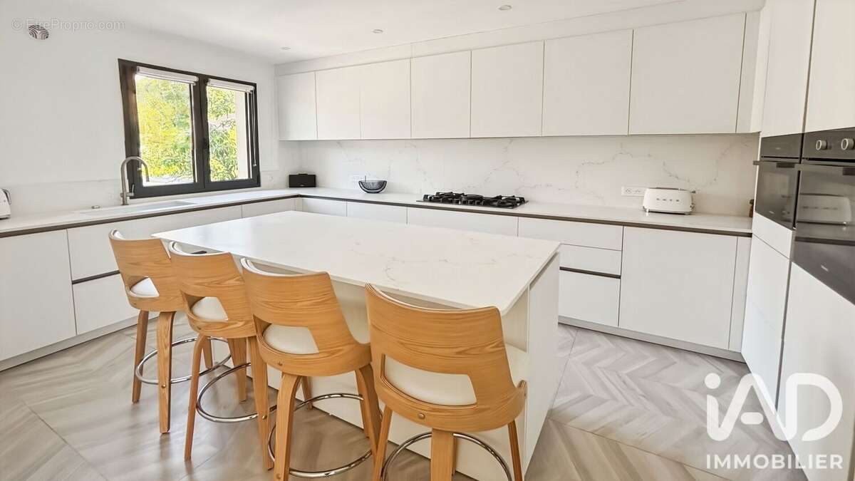 Maison 145 m² à Brunoy  - photo 2