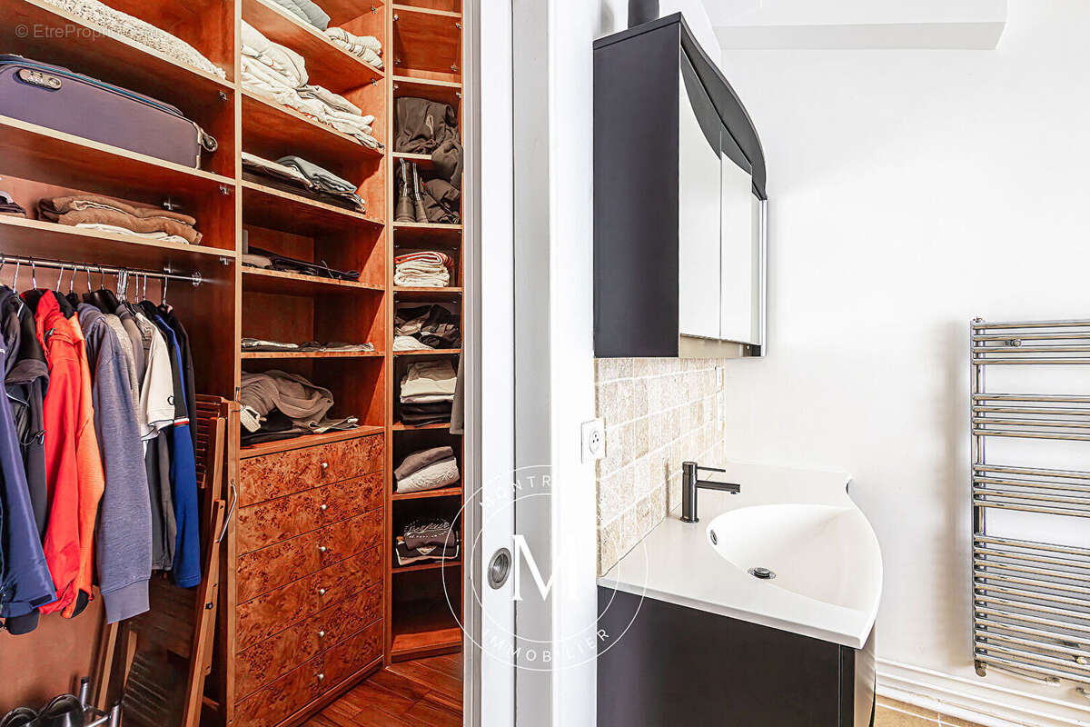 Maison à MONTROUGE