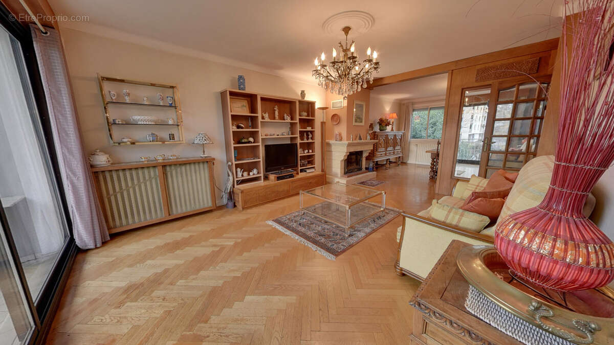 Maison à ECHIROLLES