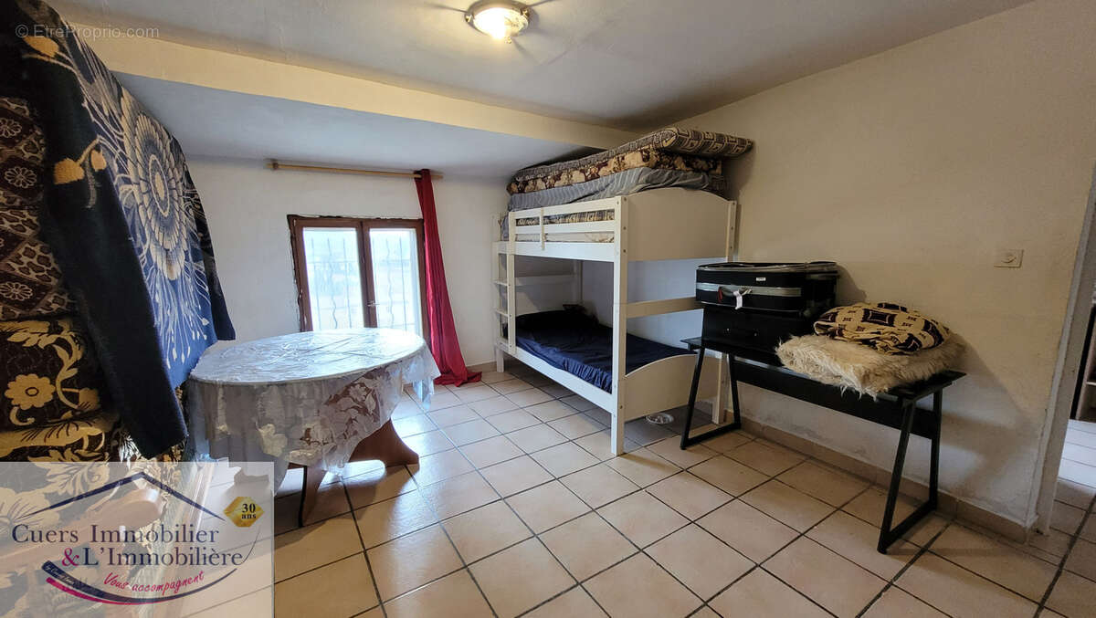 Cuers, maison de village t9 + remise - photo 17