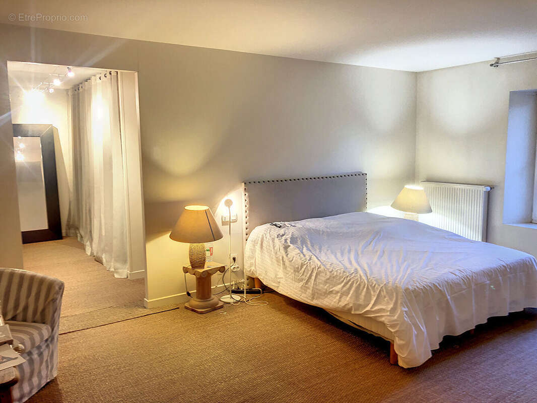 Maison à FLEURY-SUR-ORNE