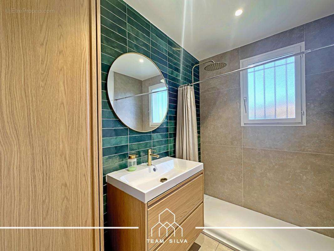 Maison à SAINT-GENIS-LAVAL