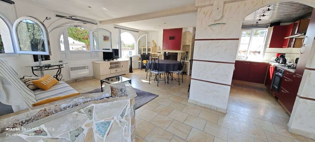 Maison à ROQUEBRUNE-SUR-ARGENS