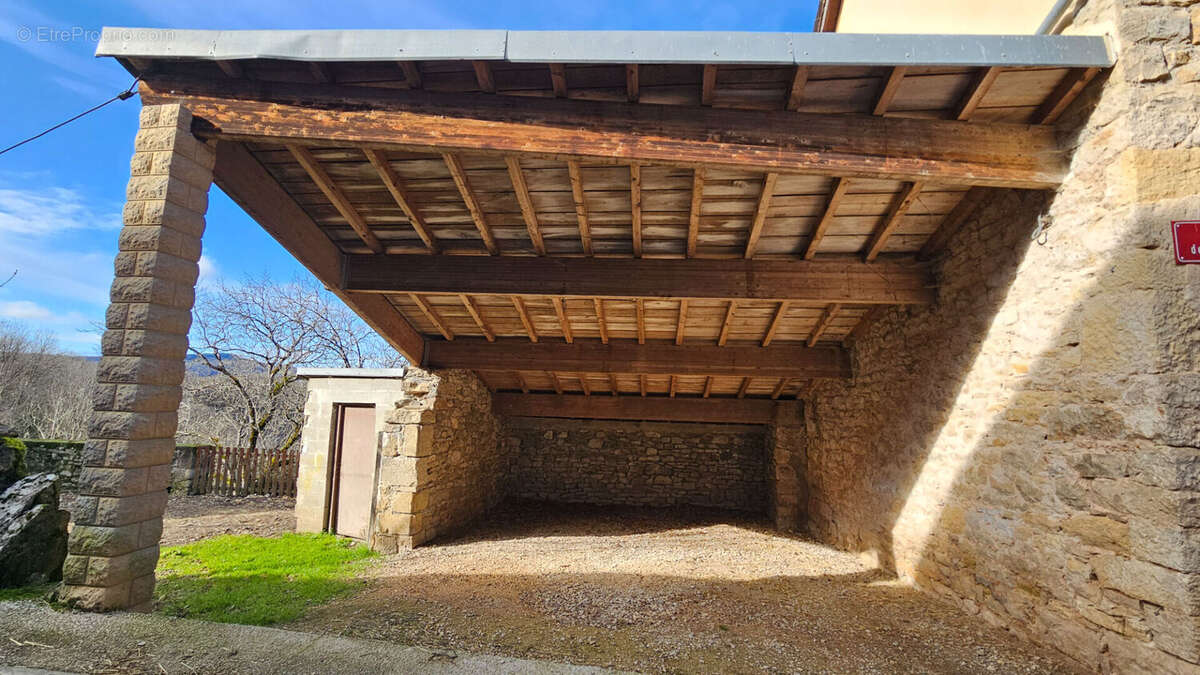 Maison à PIERREFICHE