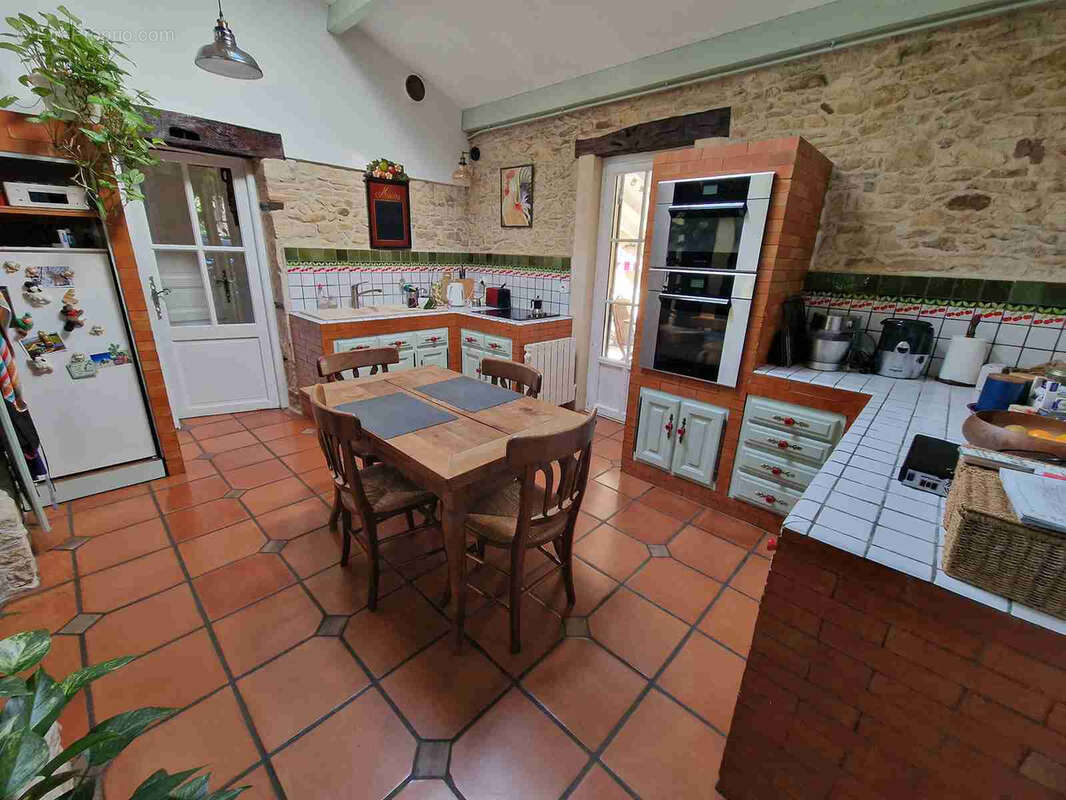 Maison à SAINT-CIERS-SUR-GIRONDE