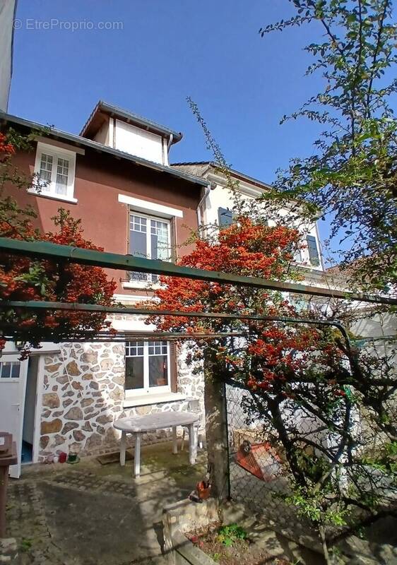 Maison à CARRIERES-SUR-SEINE