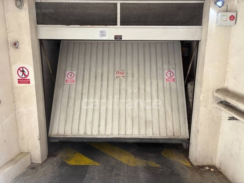 Parking à ANTIBES