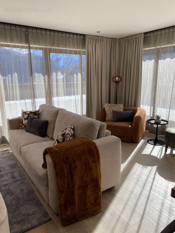 Appartement à UVERNET-FOURS