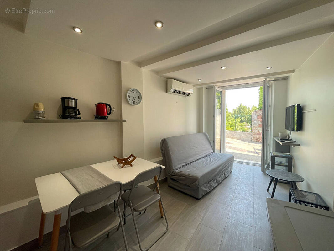 Appartement à MANDELIEU-LA-NAPOULE