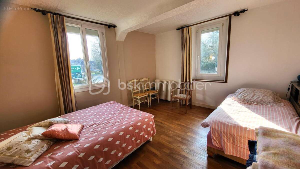 Maison à SAINT-SEVER-CALVADOS