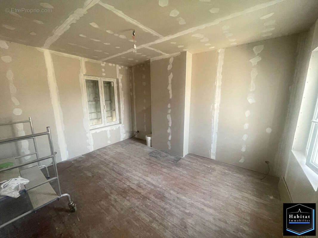 Special investisseur - maison de 60m² a renover entierement - photo 6