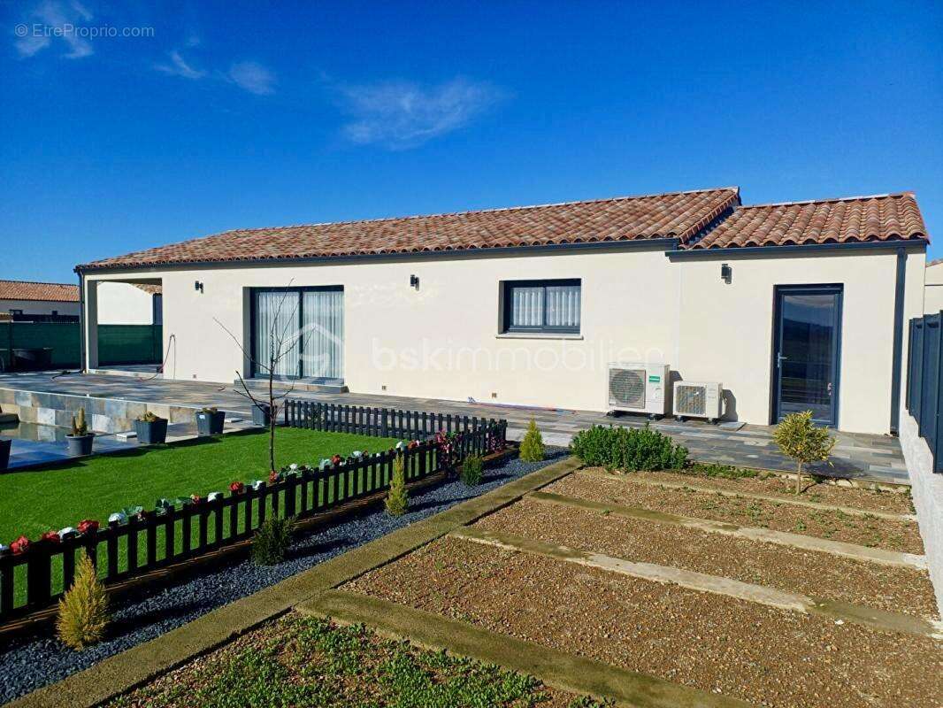 Maison à GINESTAS