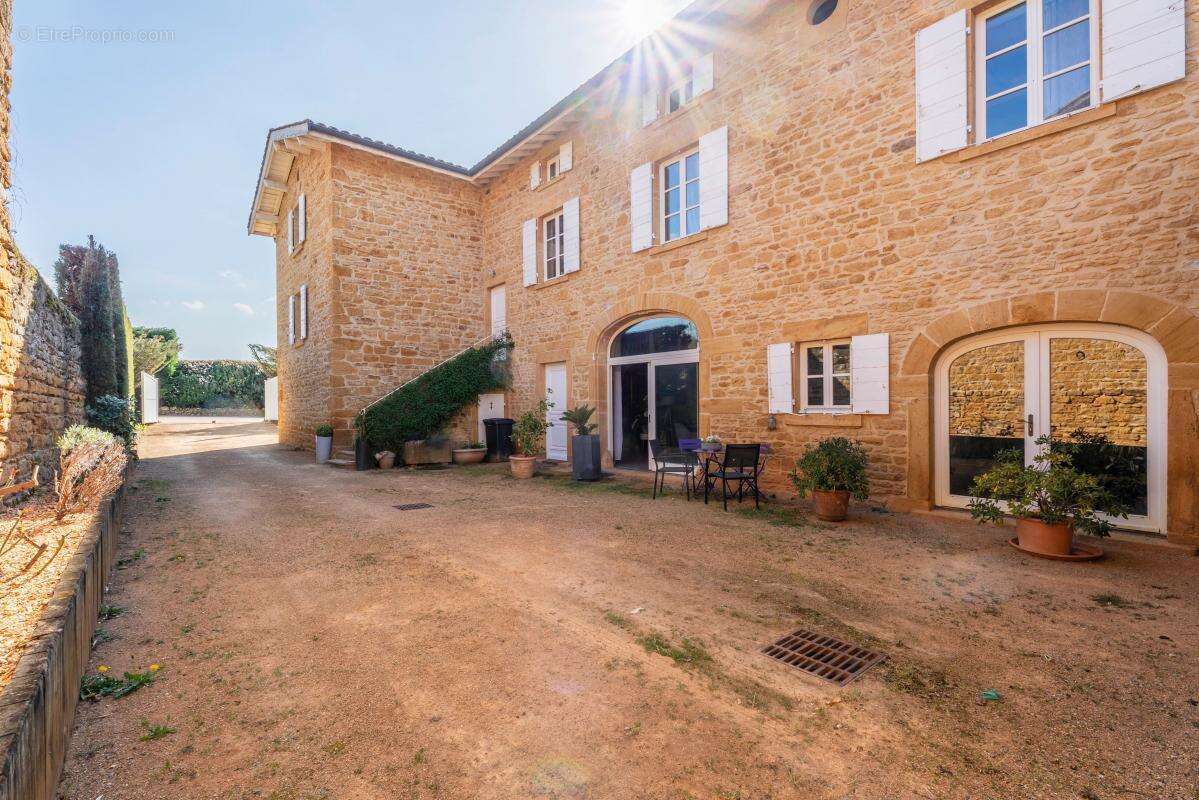 Maison à SAINT-GERMAIN-SUR-L&#039;ARBRESLE