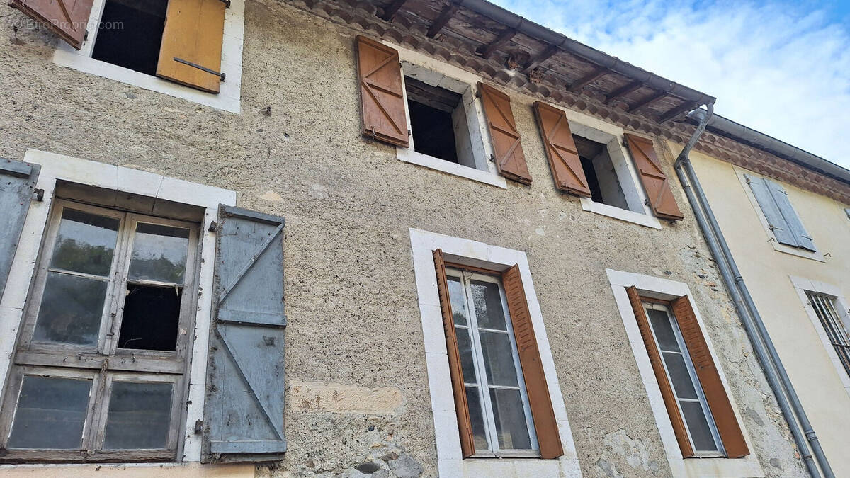 Appartement à SAINT-MARTORY