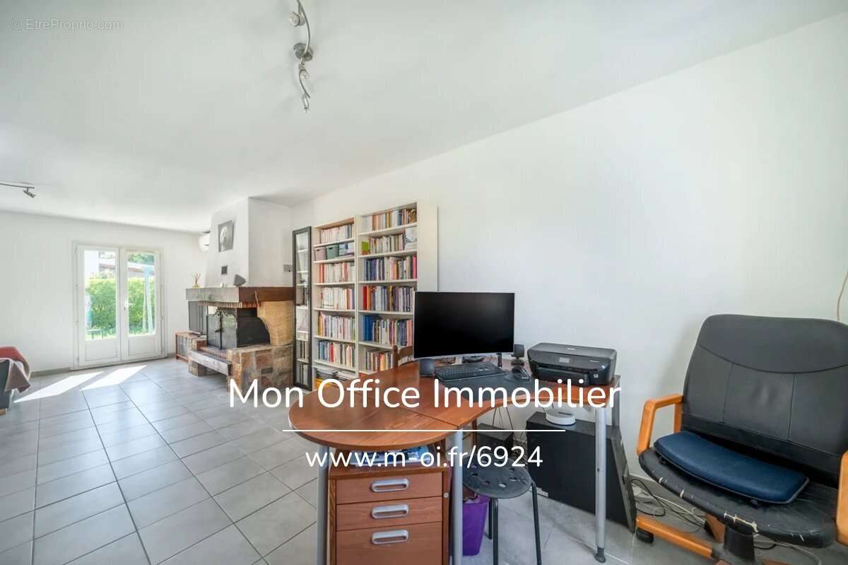 Référence : 6924-YAN. - Maison 4 pièces + studio + garage - photo 6
