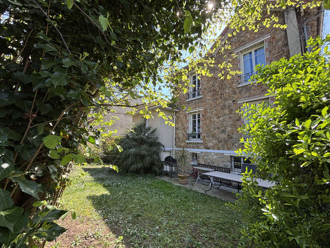 Maison à SARTROUVILLE