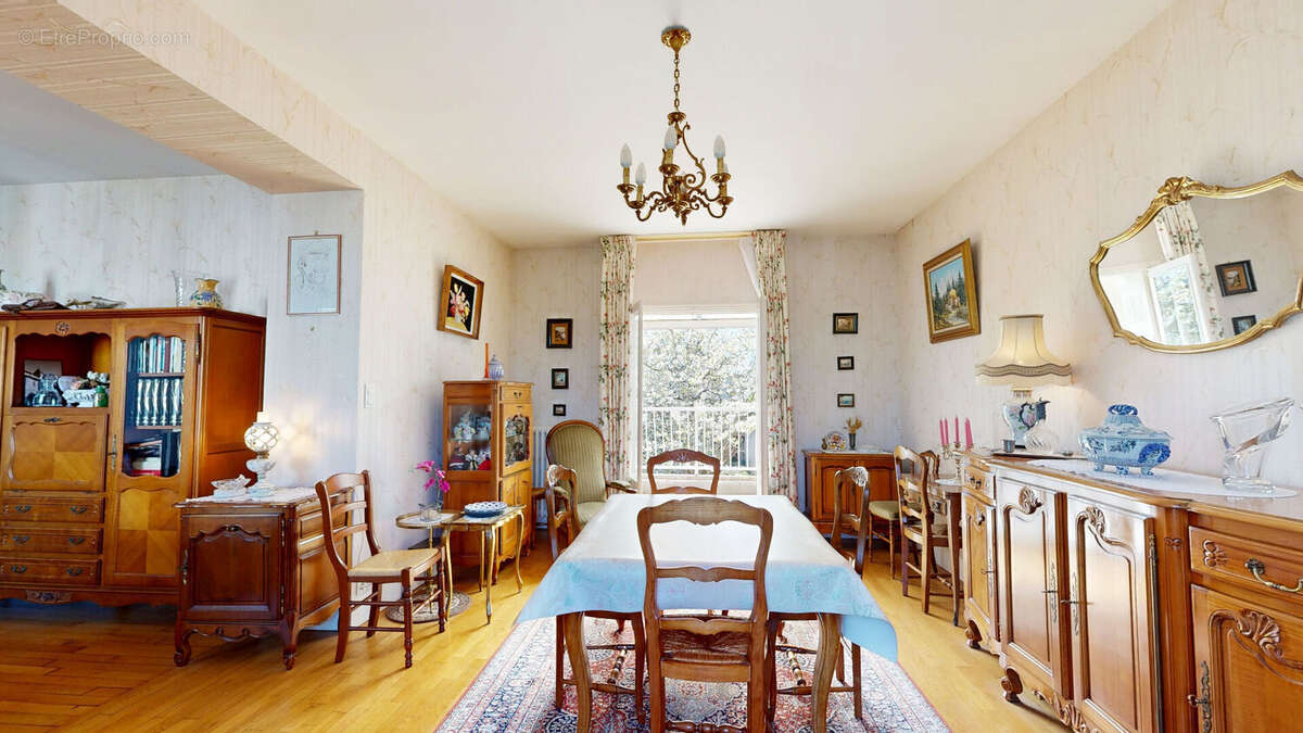 Maison à YZEURE