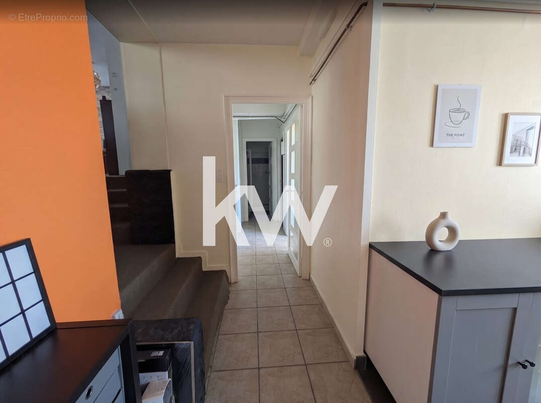 Appartement 86 m² à Saint-Etienne  - photo 4