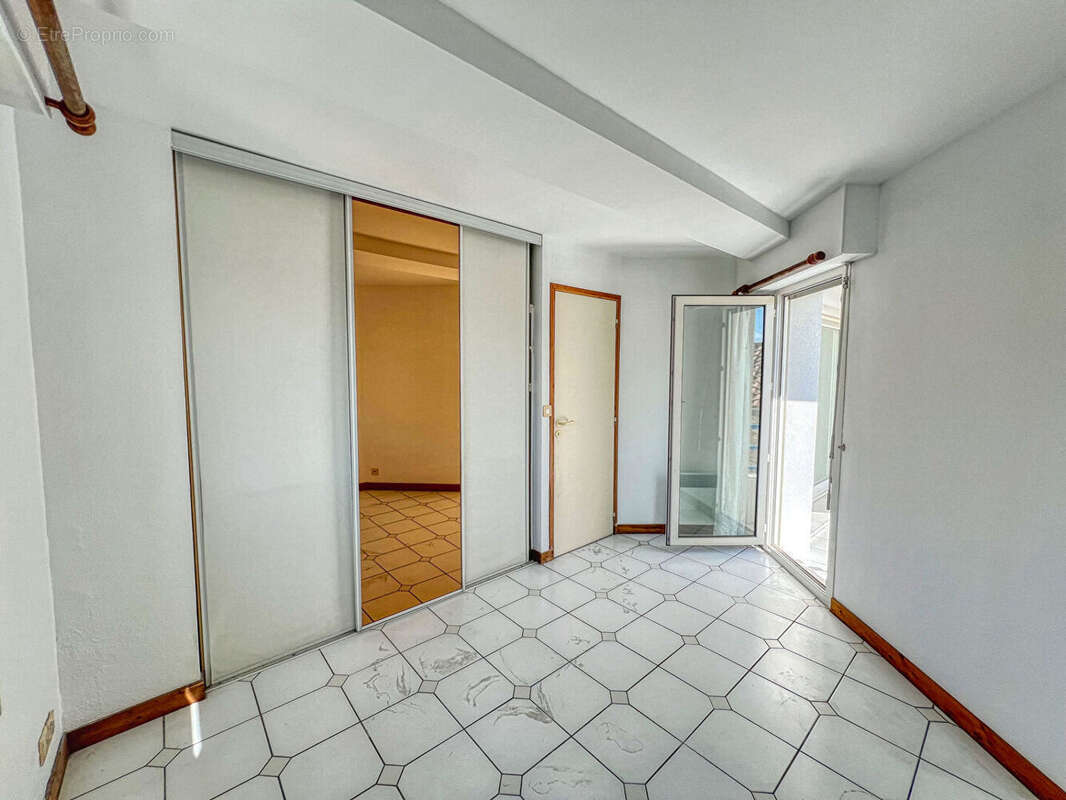 Appartement T2 idéalement situé à Royan - Proche marché et plage - photo 10