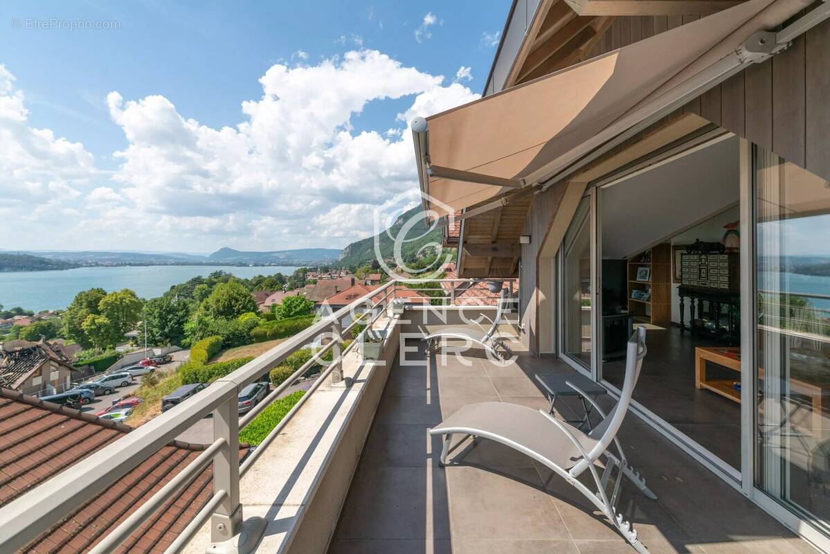 Appartement à VEYRIER-DU-LAC