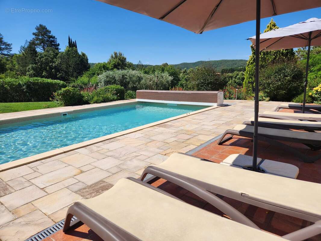 Superbe Villa de Campagne Alliant Luxe Moderne et un Magnifique Terrain - photo 12