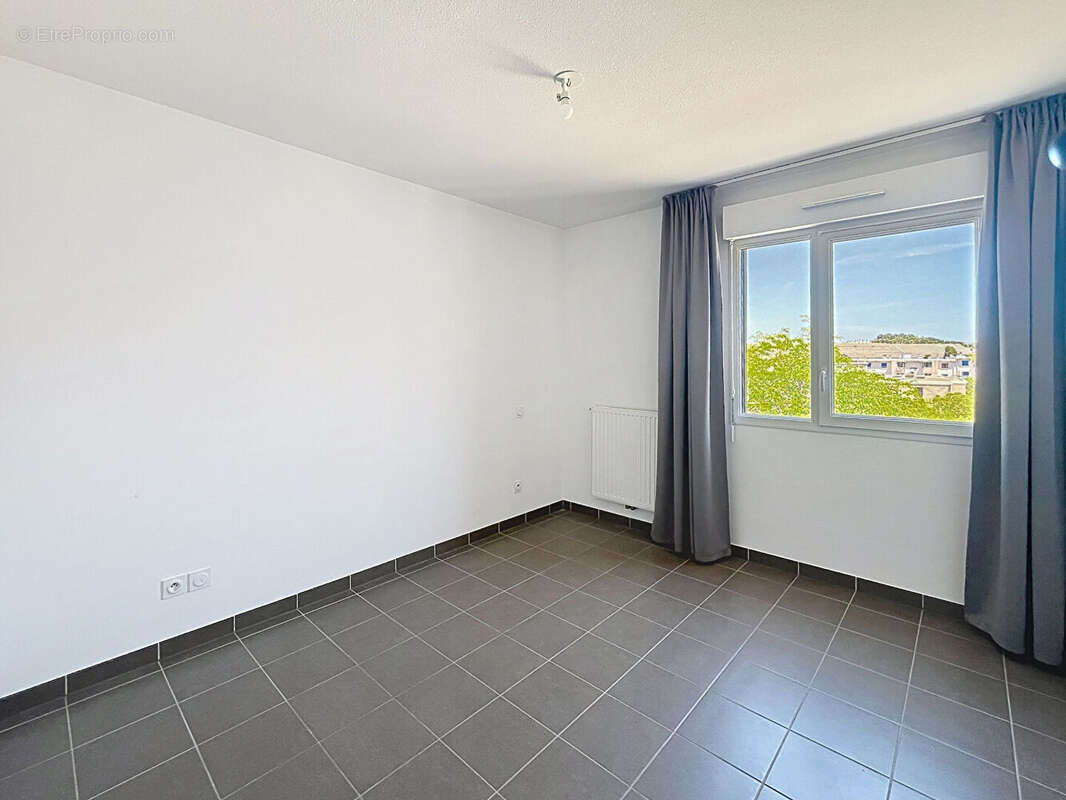 Appartement 57 m² à La Seyne-Sur-Mer  - photo 7