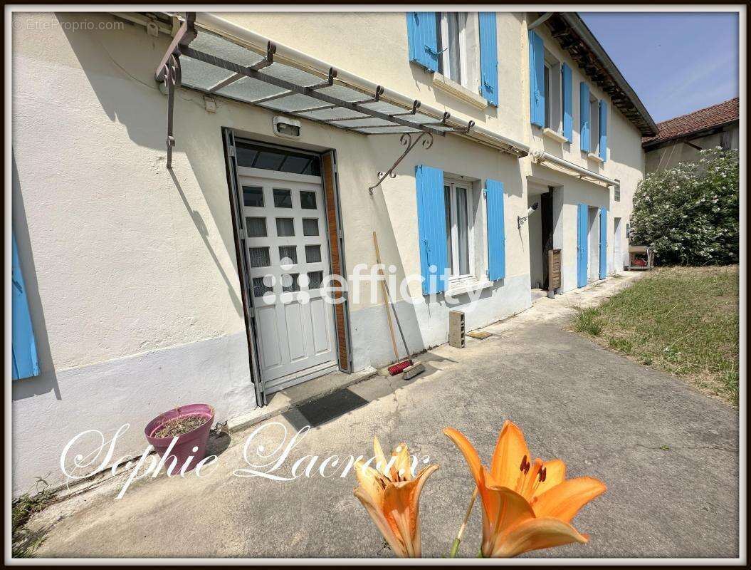 Maison à ROUSSILLON