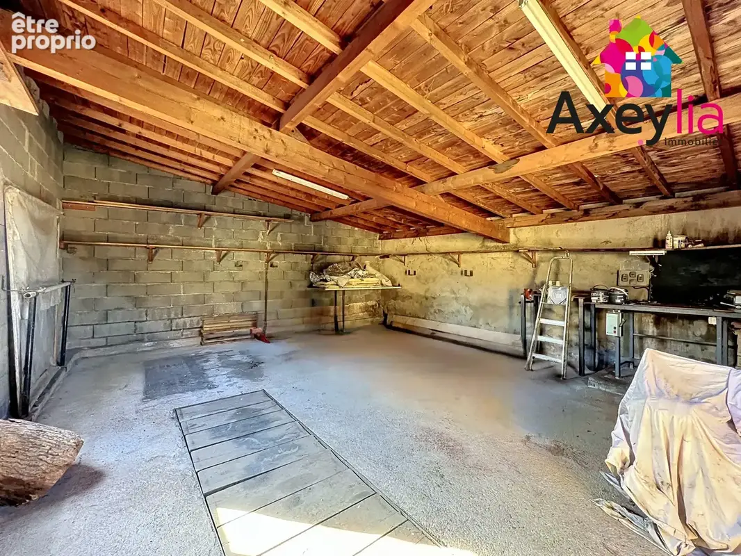 A vendre - roanne bord de loire -  maison avec terrain et  2 garages - photo 3