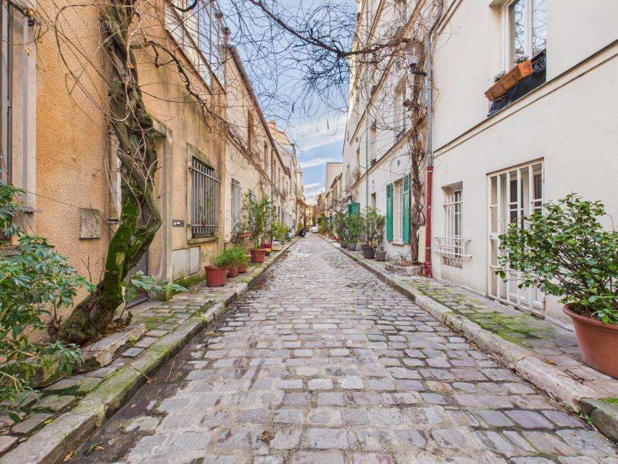 Appartement à PARIS-14E