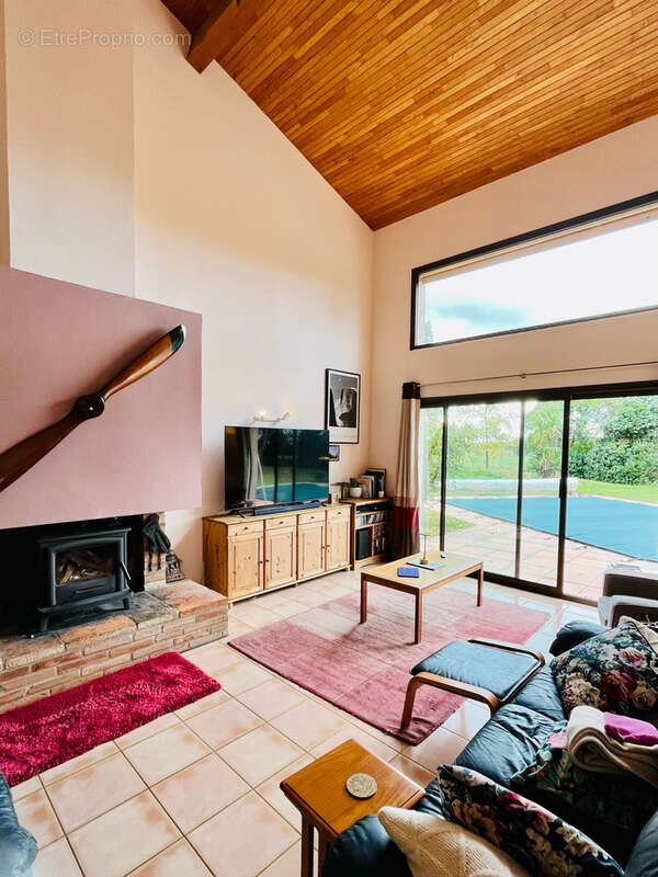 MAISON T5 / 6 avec sous sol total et piscine - photo 5