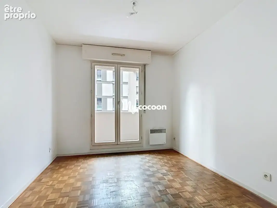 Place Saint Louis - T3 - 70 m² - Balcon Cave - photo 8