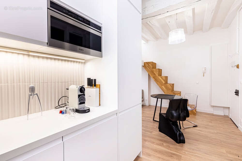 Appartement à PARIS-4E