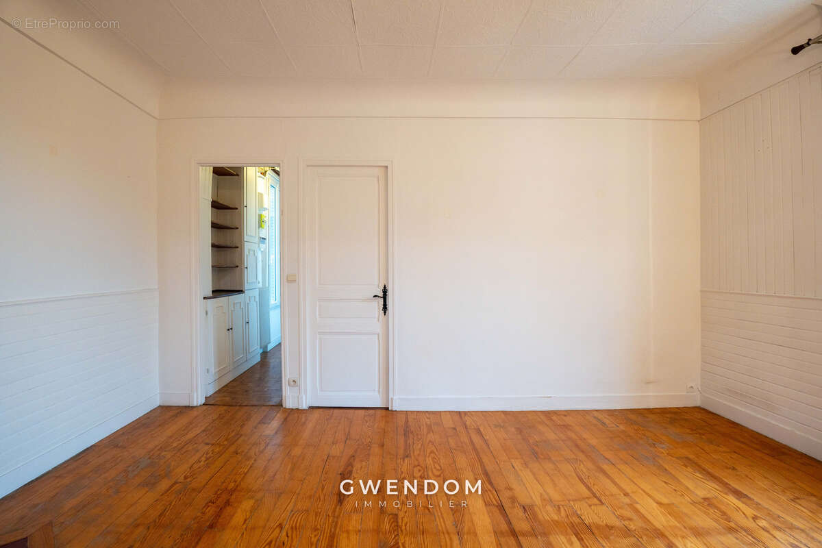 Appartement à LE PERREUX-SUR-MARNE