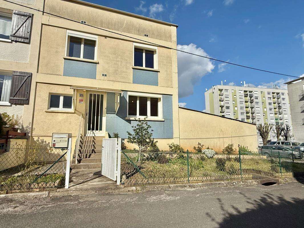 Maison à CHENOVE