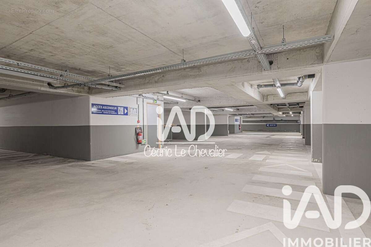 Photo 8 - Parking à MONTEVRAIN
