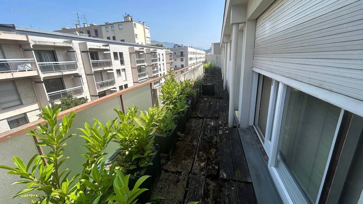 Appartement à vendre Annemasse T4 Attique Terrasse - Appartement à ANNEMASSE