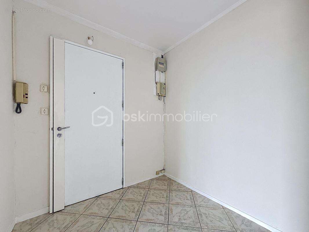 Nouveau bezons au dernier etage – t3 avec balcon cave et un box - photo 7