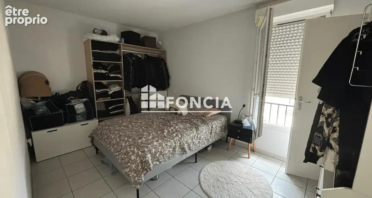 Appartement à vendre – Lormont  Résidence récente avec balcon et parking - photo 2