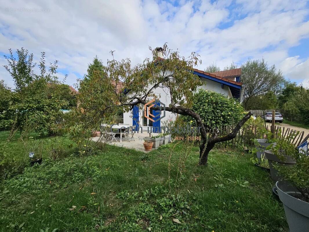 Maison à MORESTEL