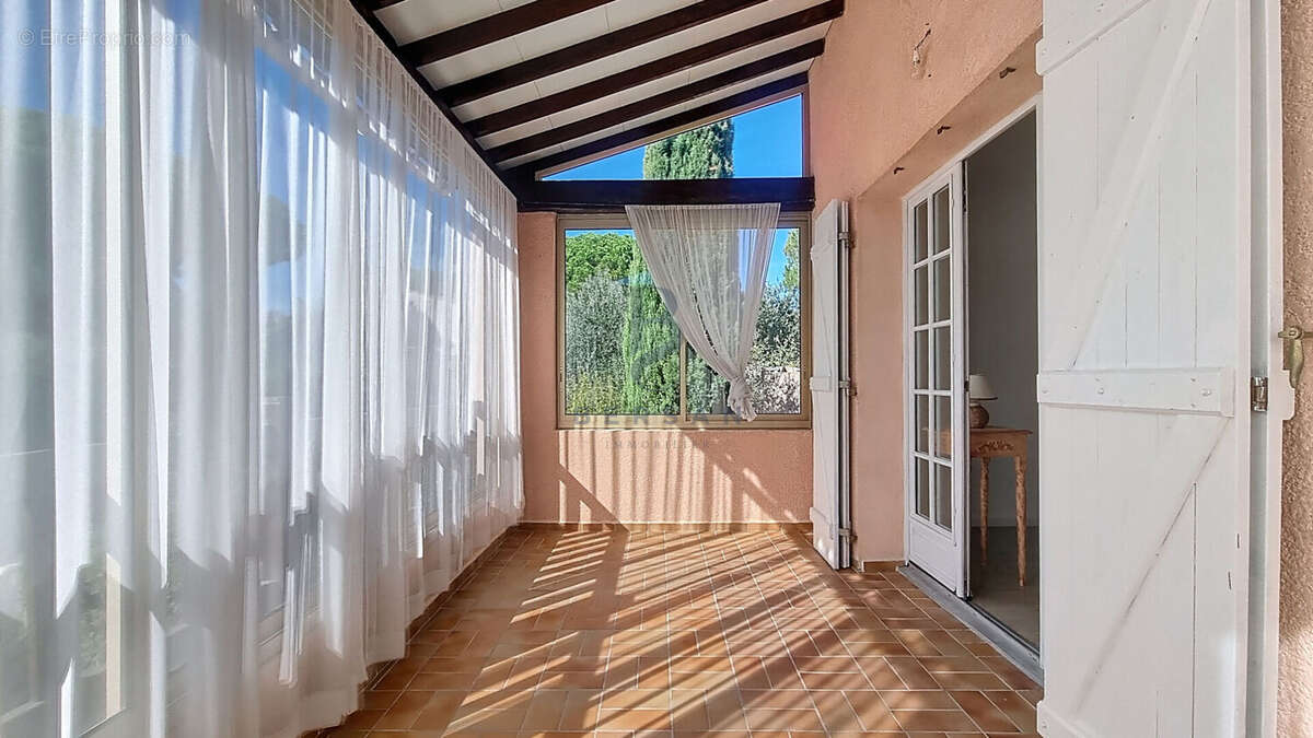 Maison à FREJUS