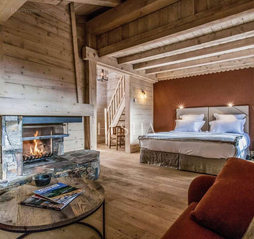 Commerce à COMBLOUX