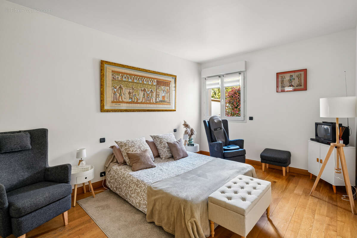 Maison à LOUVECIENNES