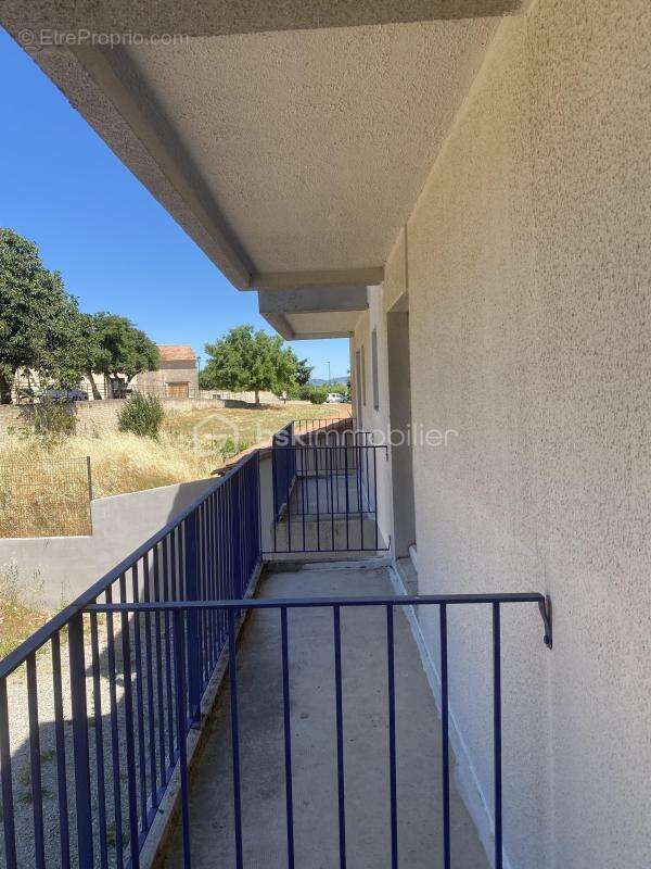 SAINT-CHRISTOL ((84) - Créez votre T3 sur mesure ! Plateau sous forme d'appartement de 103 m² env. situé au 1er étage avec ascen - photo 18